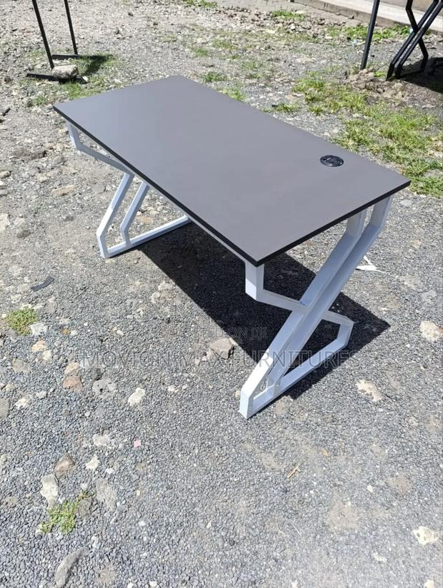 Double Flame Metallic Stand Office Table