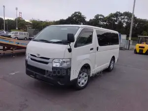 Toyota HiAce 2019 White