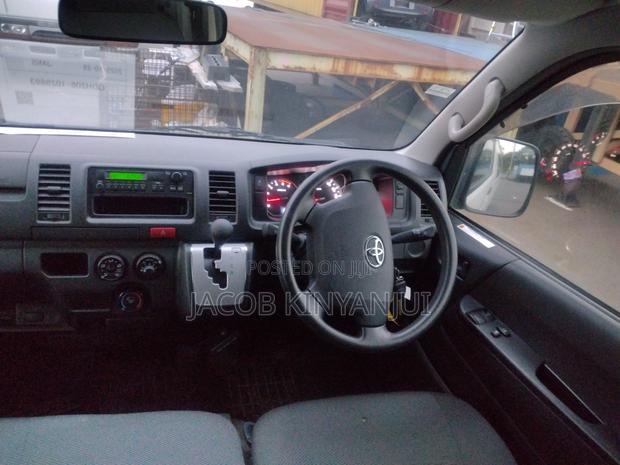Toyota HiAce 2019 White - thumbnail 5