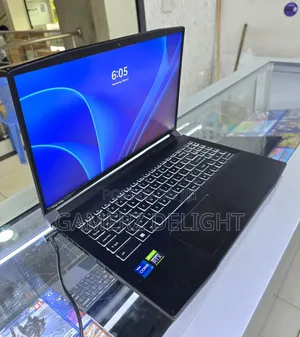 Laptop MSI Creator A16 AI+ 48GB Intel Core i7 SSD 512GB