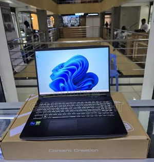 Laptop MSI Creator A16 AI+ 48GB Intel Core i7 SSD 512GB