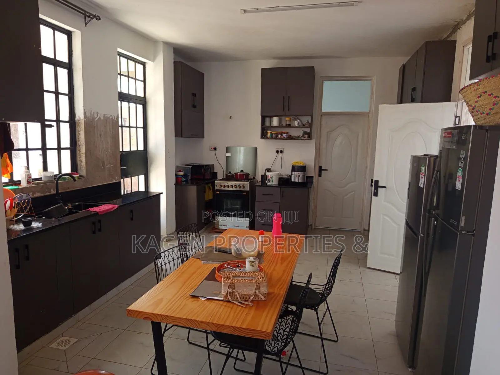 5bdrm Maisonette in Kibiku for sale