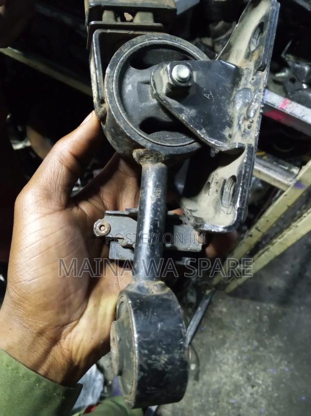 Toyota Harrier 240 Engine Mounting - thumbnail 3