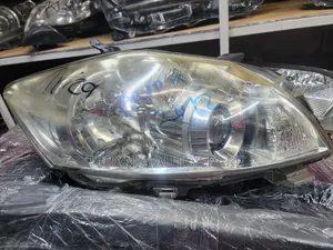 Auris 2010 Headlight Zenon