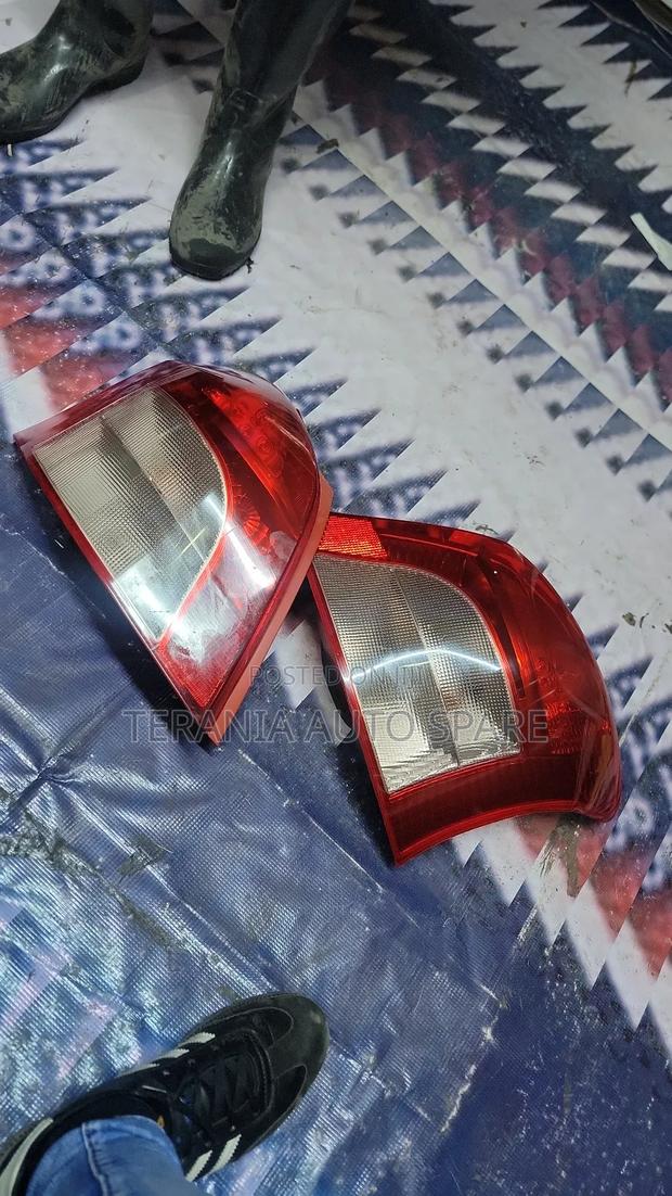Vitz 2006 Tailights - main view