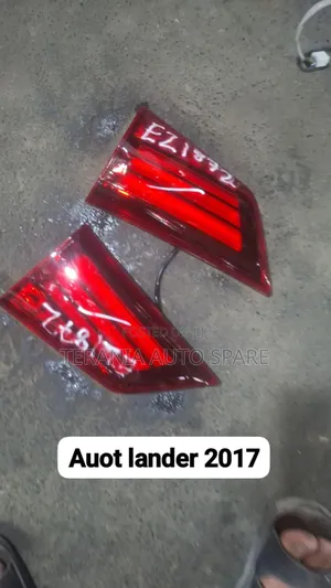 Outlander 2015 to 2017 Boot Reflector S