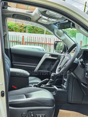 Toyota Land Cruiser Prado 2019 White