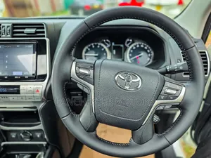Toyota Land Cruiser Prado 2019 White