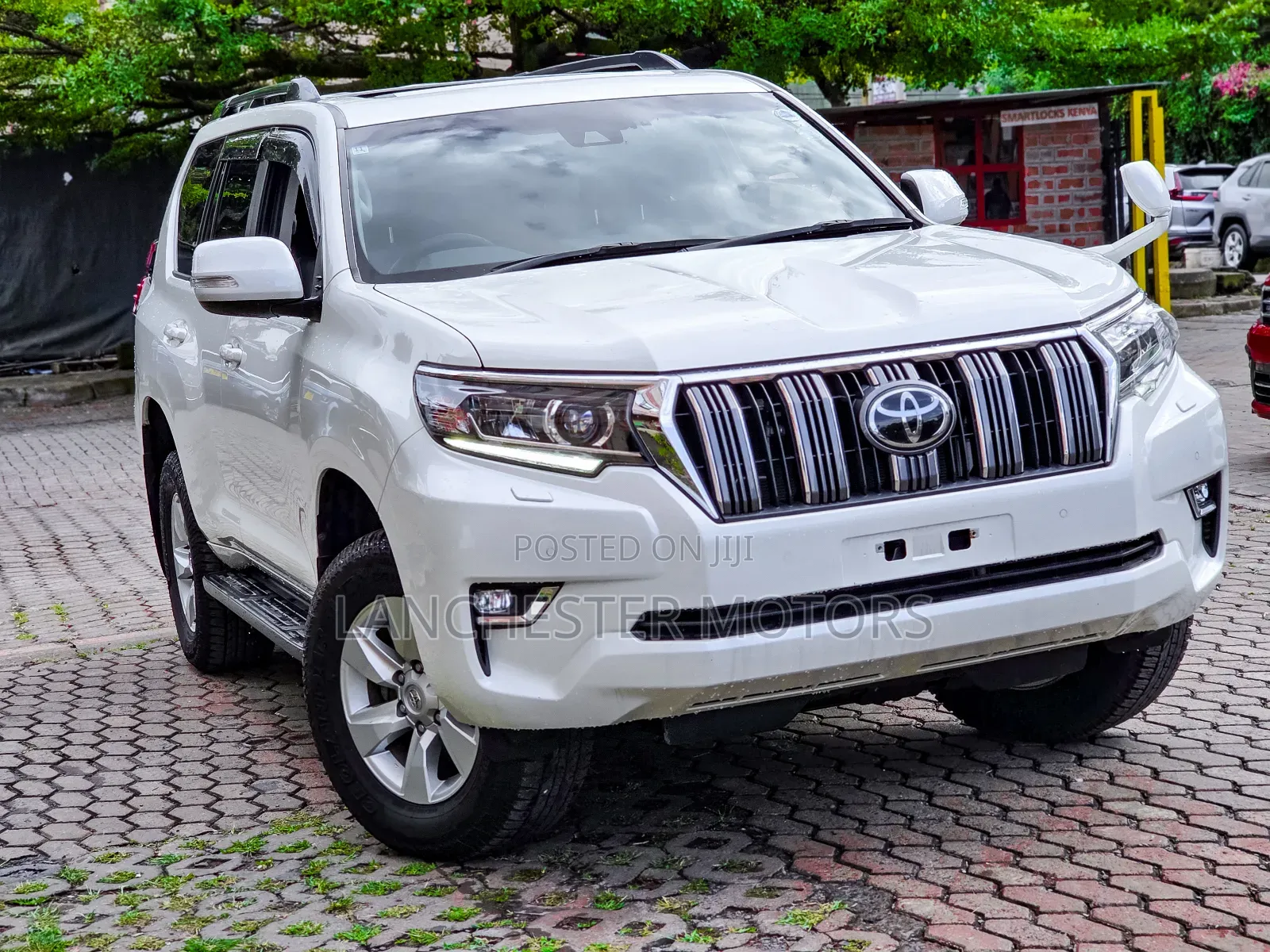 Toyota Land Cruiser Prado 2019 White