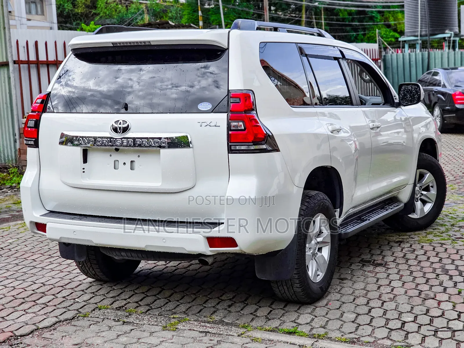 Toyota Land Cruiser Prado 2019 White