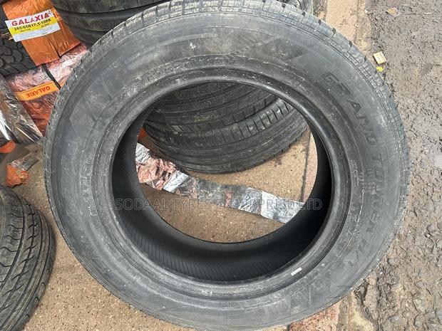 275/60r20 Centara Tires - thumbnail 3