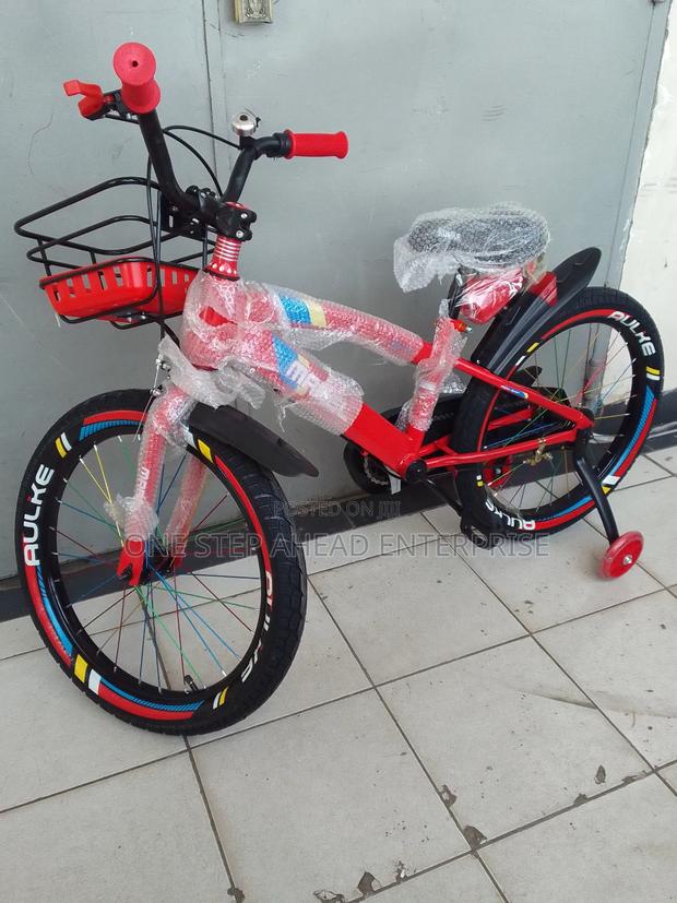 Size 20 Red With Front Bucket and Training Wheels - main view