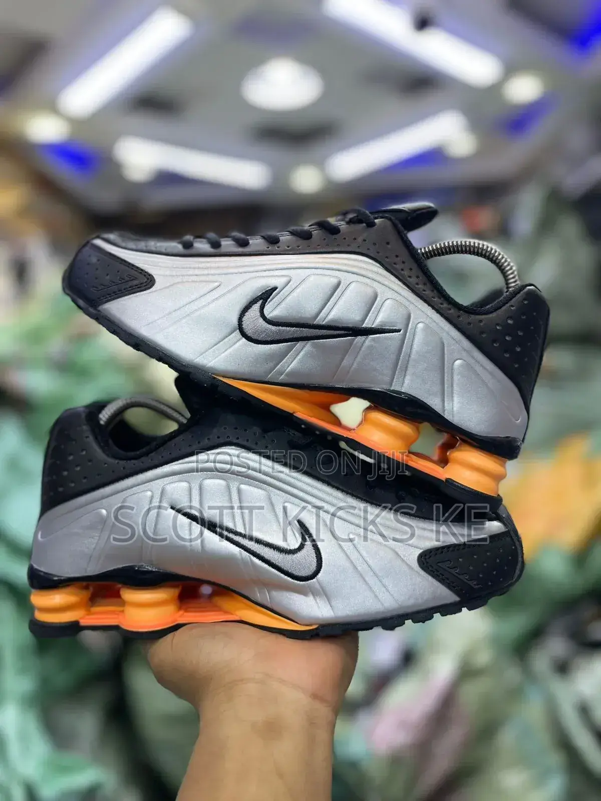 Nike Shox R4 Black Tint Mettalic Silver