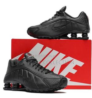 Nike Shox R4 Tripple Black - thumbnail 2