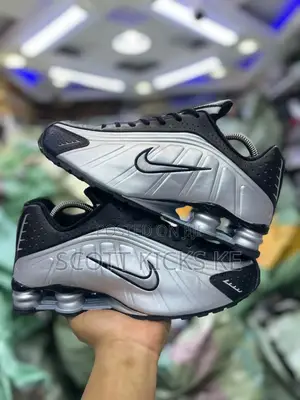 Nike Shox R4 Black Silver 