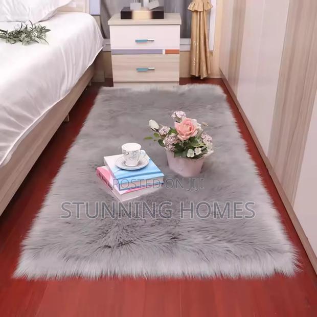 Rabbit Fur Bedside Mats - thumbnail 3