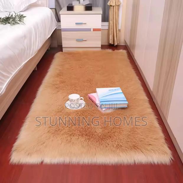 Rabbit Fur Bedside Mats - thumbnail 4