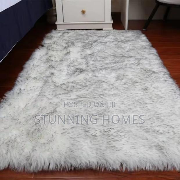 Rabbit Fur Bedside Mats - thumbnail 7