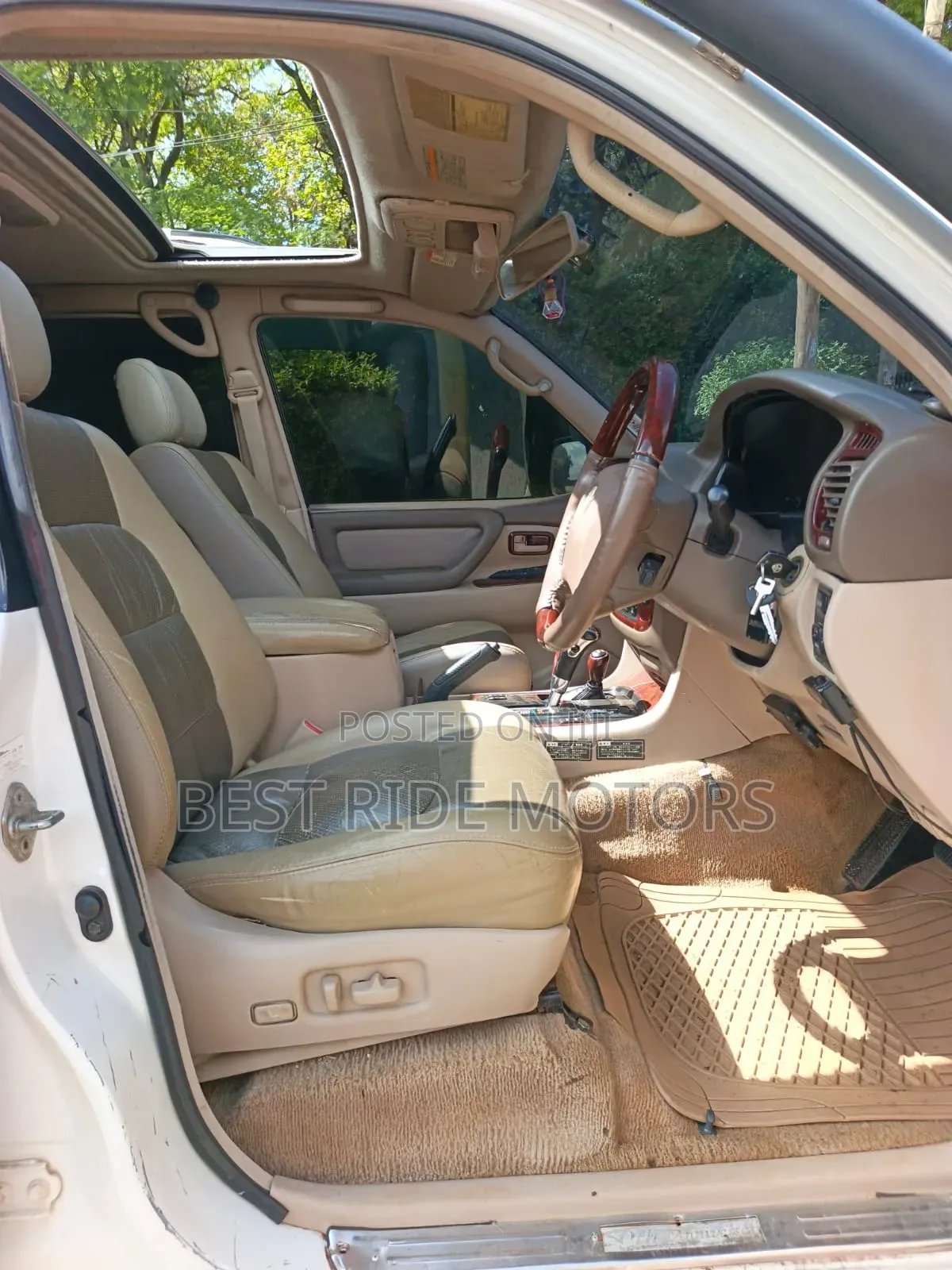Toyota Land Cruiser 2002 White