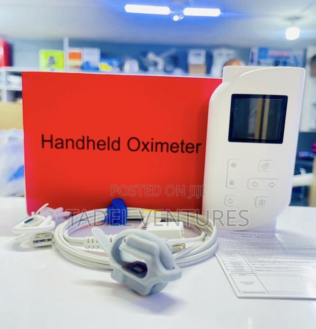 Handheld Oximeter - main view