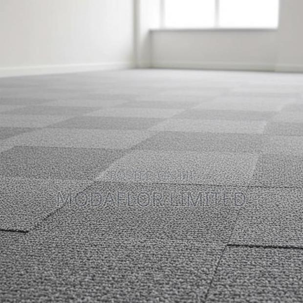 Plain Commercial Carpet Tiles Modern Workspace Finish - main view