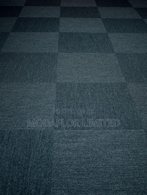 Plain Commercial Carpet Tiles Durable Modular Flooring