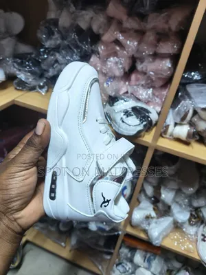 Kids' Classic Sports Shoes. Sizes 25 - 32. Delivery Services Available