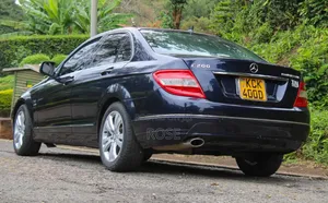 Mercedes-Benz C200 2010 Blue