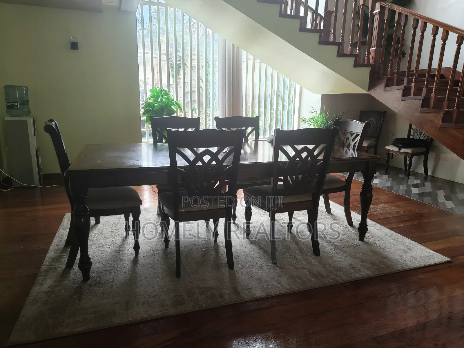 8bdrm Mansion in Kerarapon Drive for rent