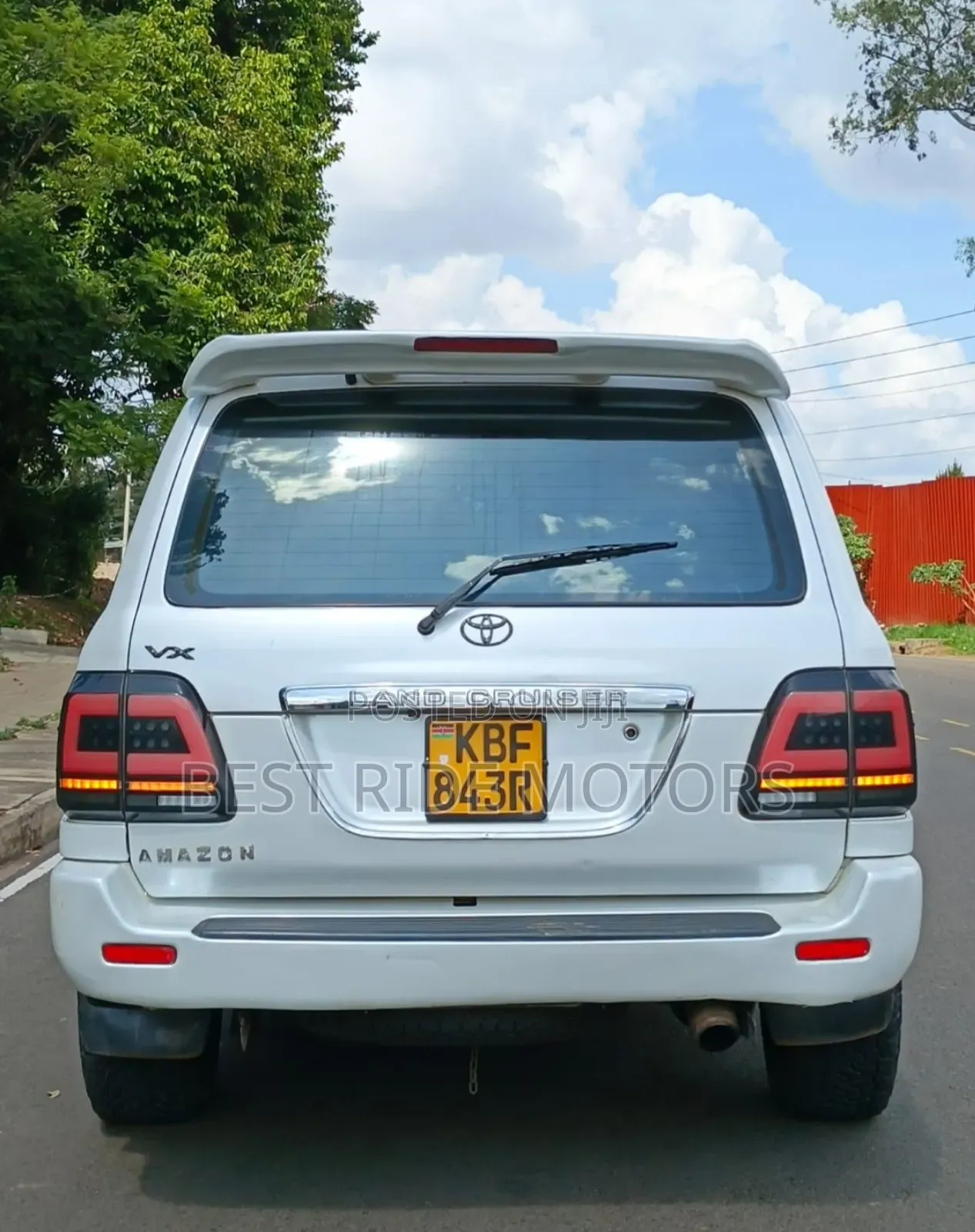 Toyota Land Cruiser 2002 White