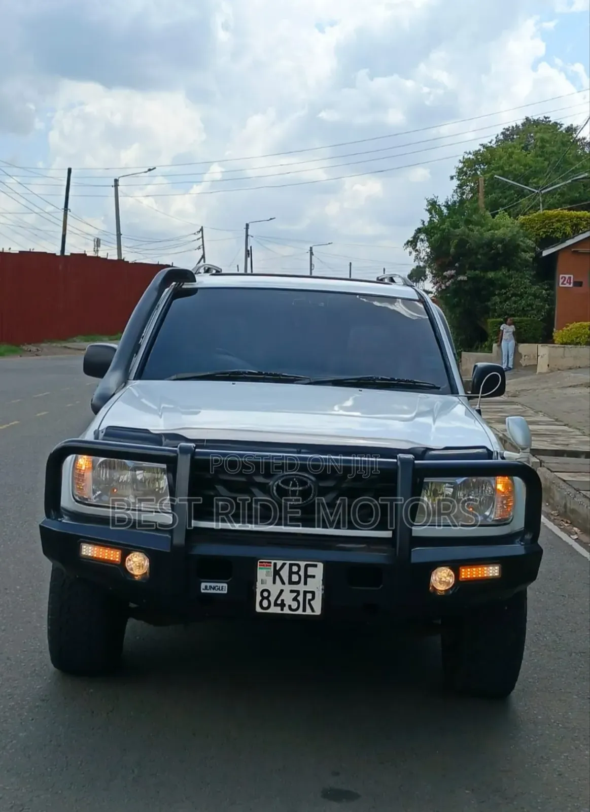 Toyota Land Cruiser 2002 White
