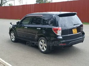 Subaru Forester 2011 Gray