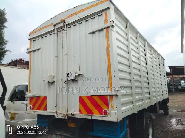 Mitsubishi Fh215 Truck - thumbnail 9