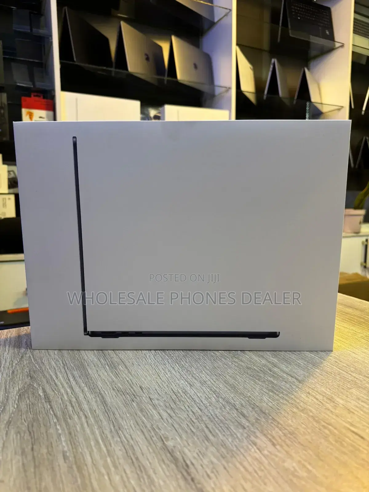 New Laptop Apple MacBook Air 2025 M4 16GB Apple M4 SSD 256GB
