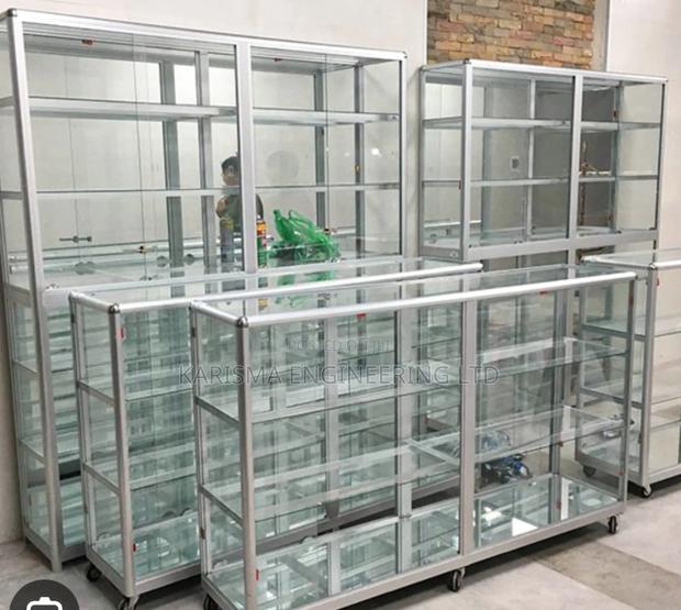 Glass Display - main view