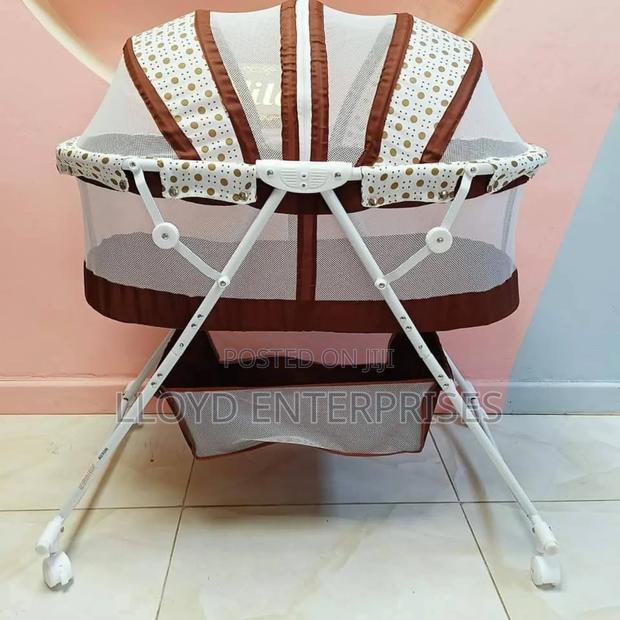 Baby Bassinet/ Day Bed - main view