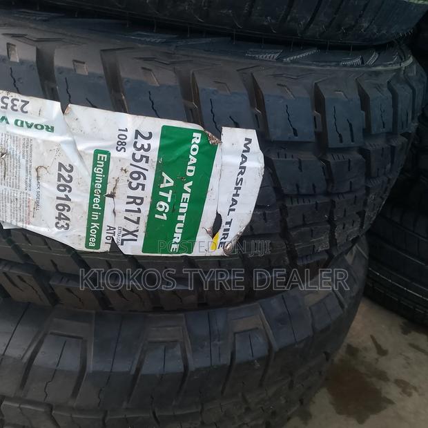 235/65r17 Marshal Tire - main view