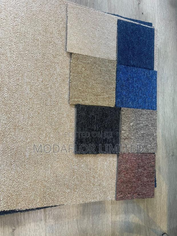 Plain Commercial Carpet Tiles Heavy Duty Quality