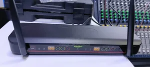 Uhf Wireless Microphone System Vocal Set Glxd94