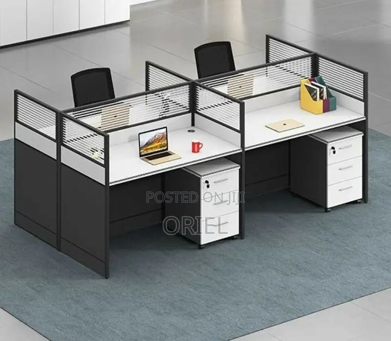 Office Workstation : 4-Way Collaborative Office Working Desk