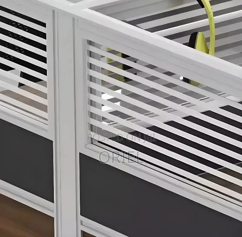 Office Workstation : 4-Way Collaborative Office Working Desk