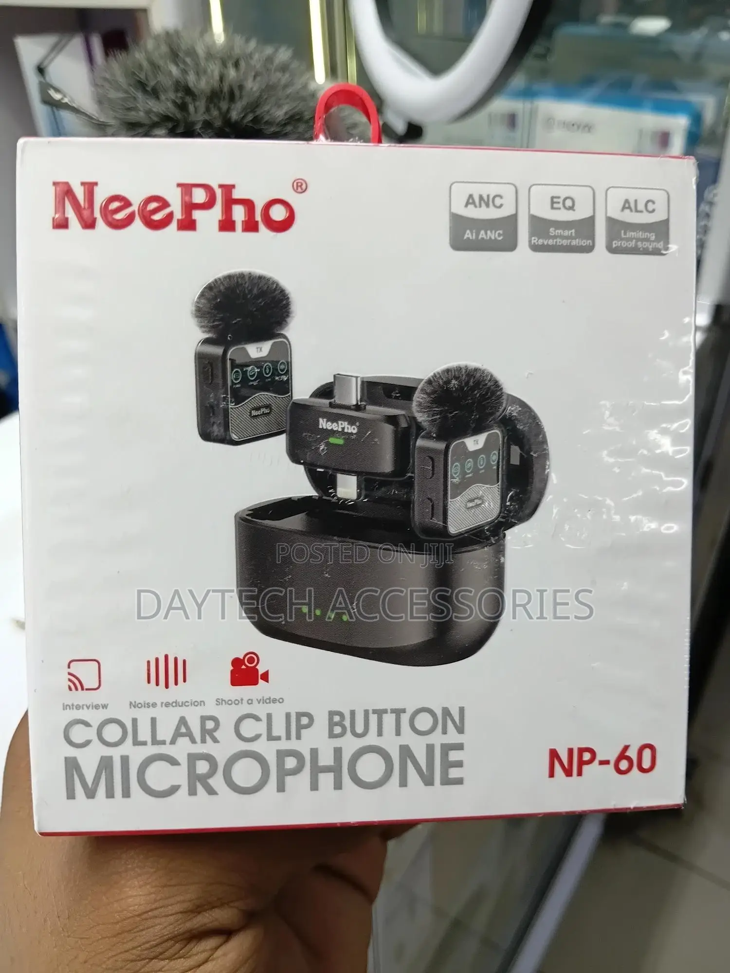 The Neepho Np-60 Wireless Microphone System.
