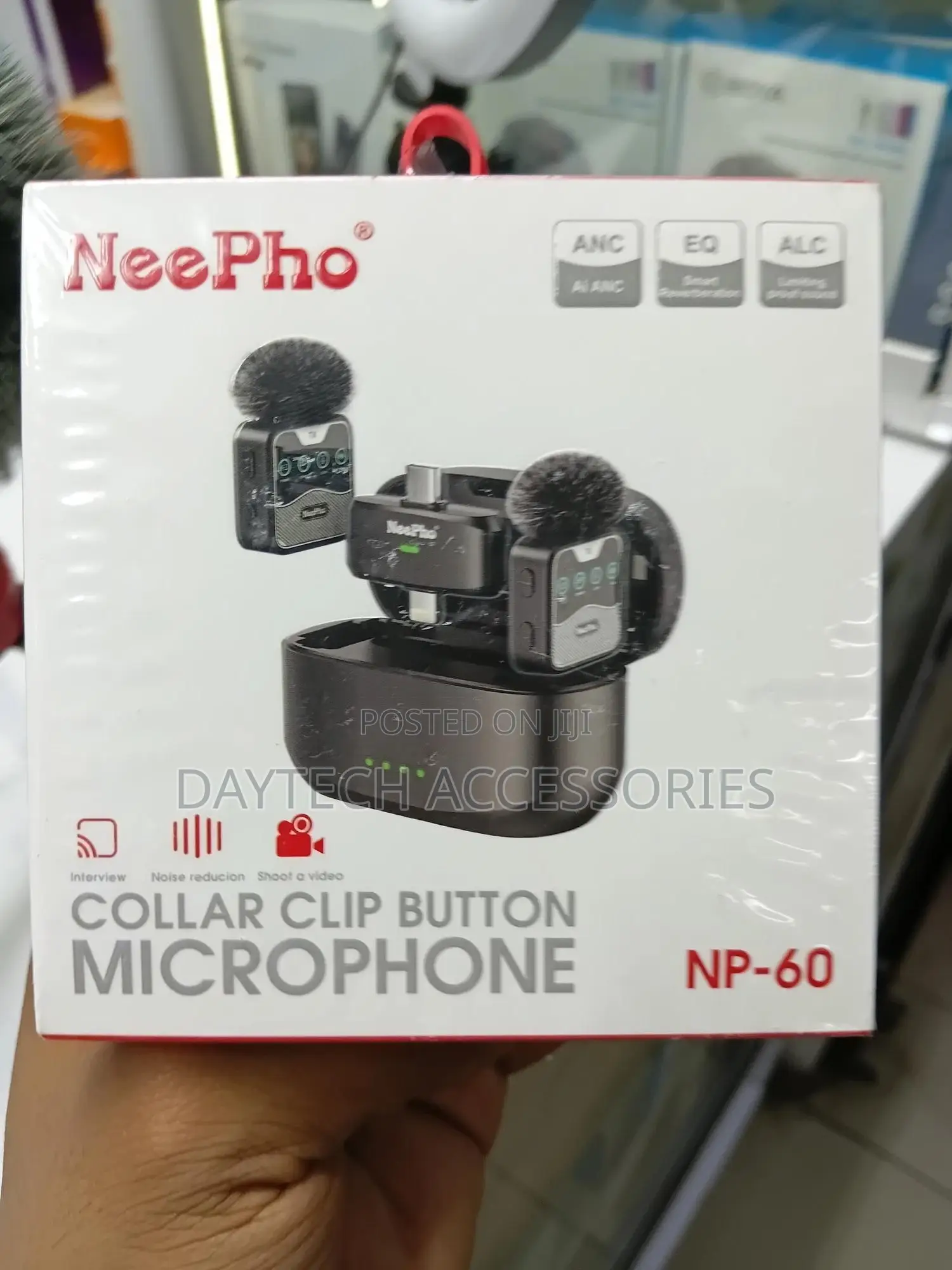 The Neepho Np-60 Wireless Microphone System.