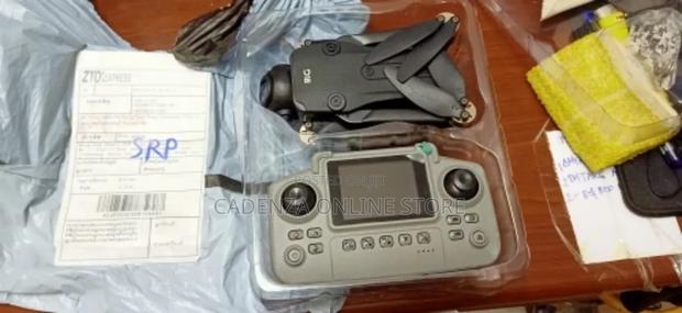 D18 Mini Drone With Screen - main view