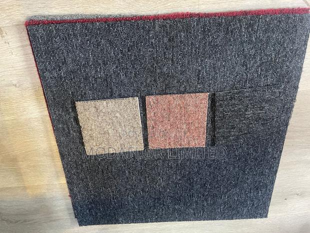 Plain Commercial Carpet Tiles Reliable Business Flooring