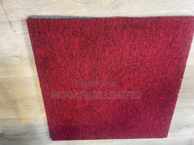Plain Commercial Carpet Tiles Modern Workspace Upgrade