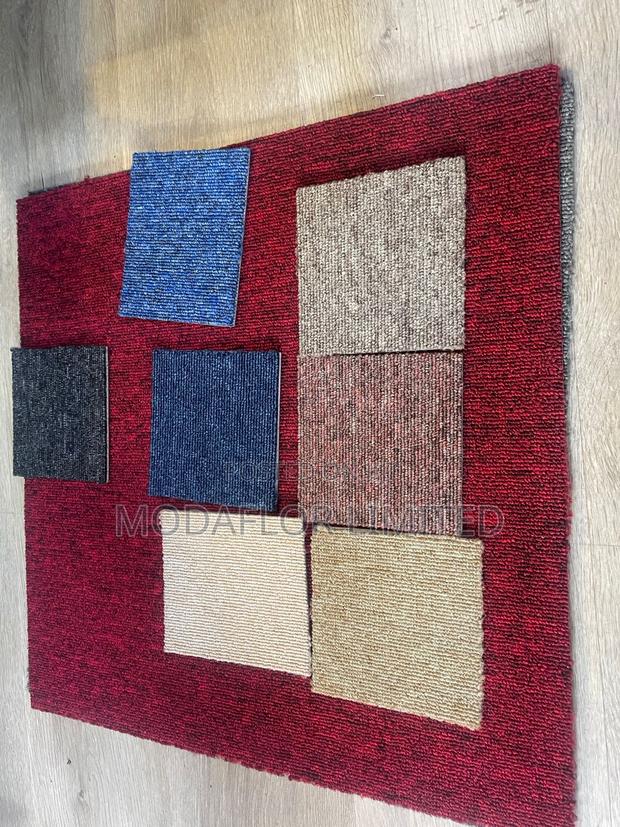 Plain Commercial Carpet Tiles Durable Office Interior