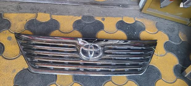 Toyota Alphard Grill