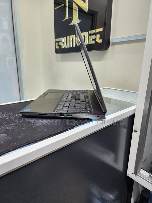 Laptop Dell Precision 7550 16GB Intel Core i7 SSD 512GB - thumbnail 4