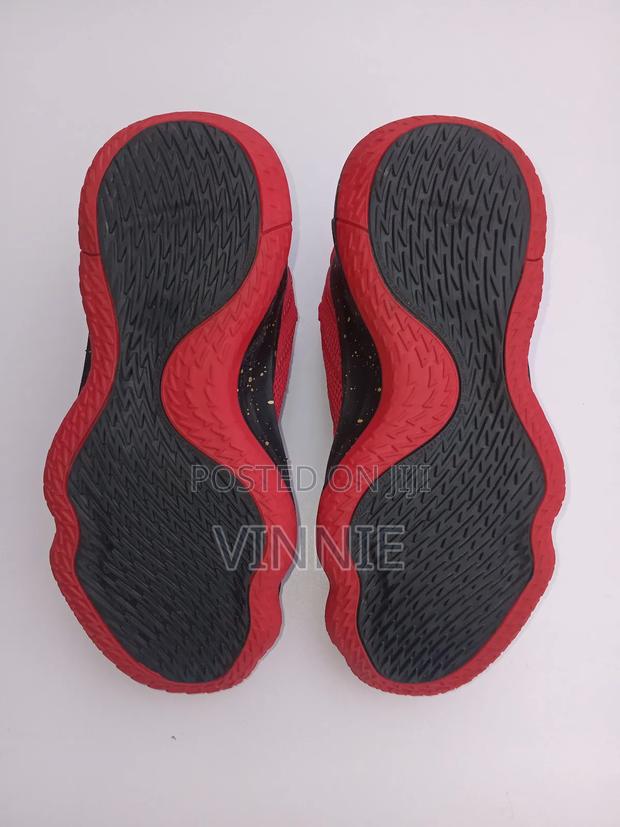 Basketball Shoe - thumbnail 4